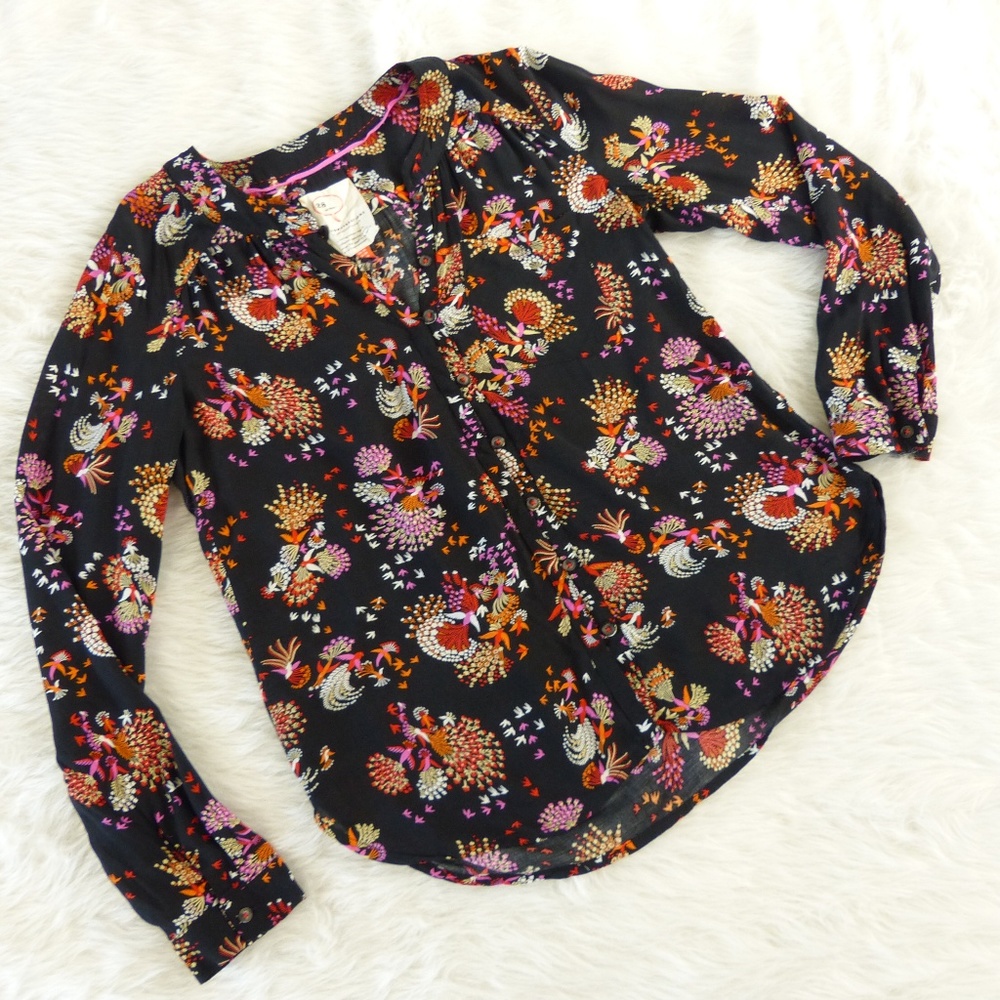 28 of 52 Conversations Black Floral Bird Blouse